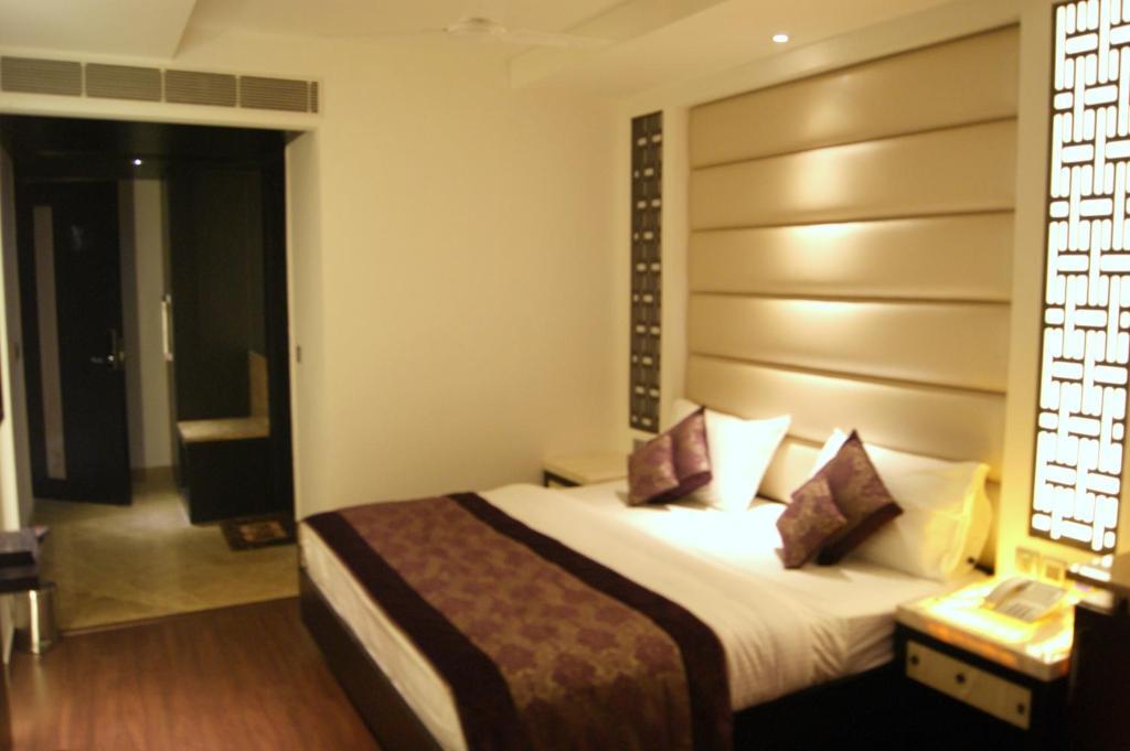 Hotel City Star New Delhi Room photo